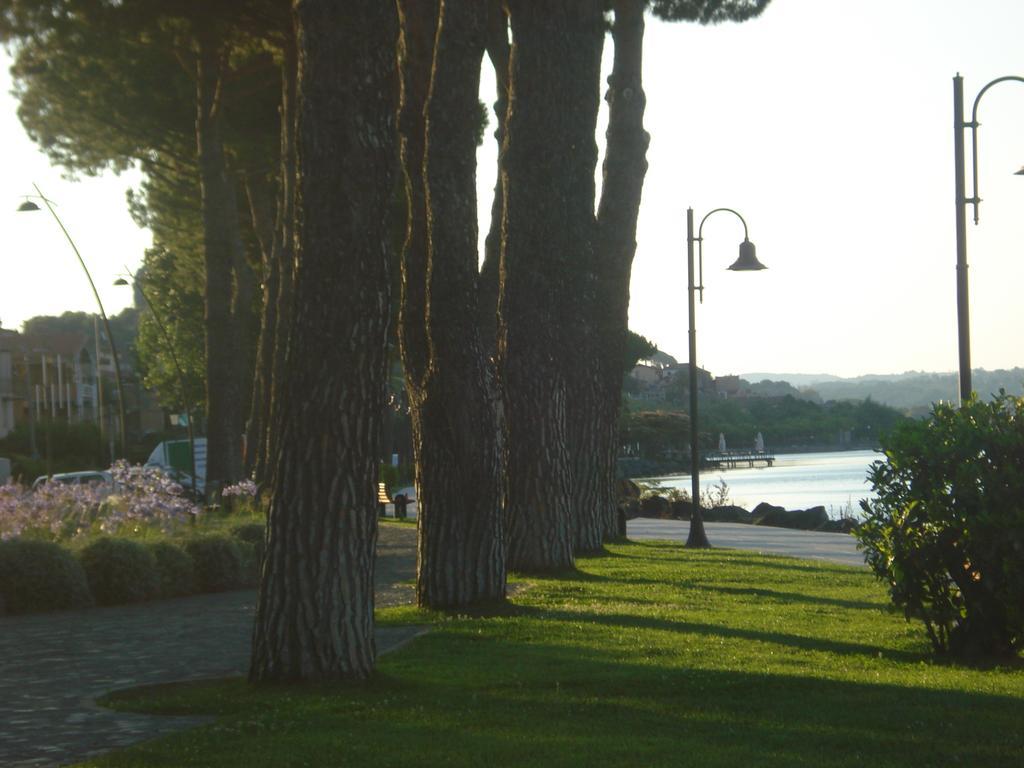 Relax In Piazzetta Casa E Appartamento Per Vacanze Тревиняно Романо Екстериор снимка