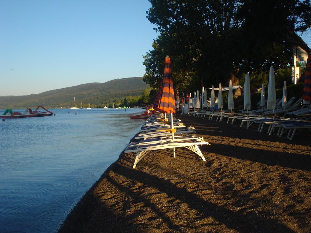 Relax In Piazzetta Casa E Appartamento Per Vacanze Тревиняно Романо Екстериор снимка